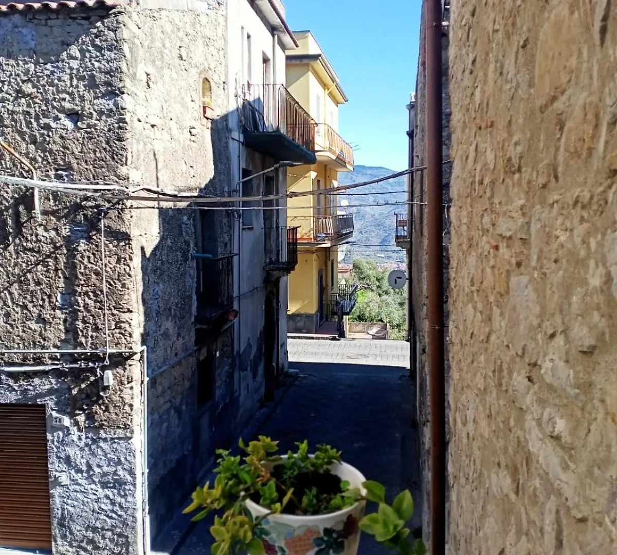 Le Case Di Gilda Castiglione De Sicilia İtalya
